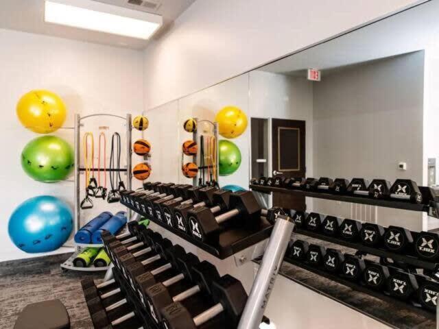Cozysuites Spacious 2Br Next To Whole Foods Indianapolis Bagian luar foto